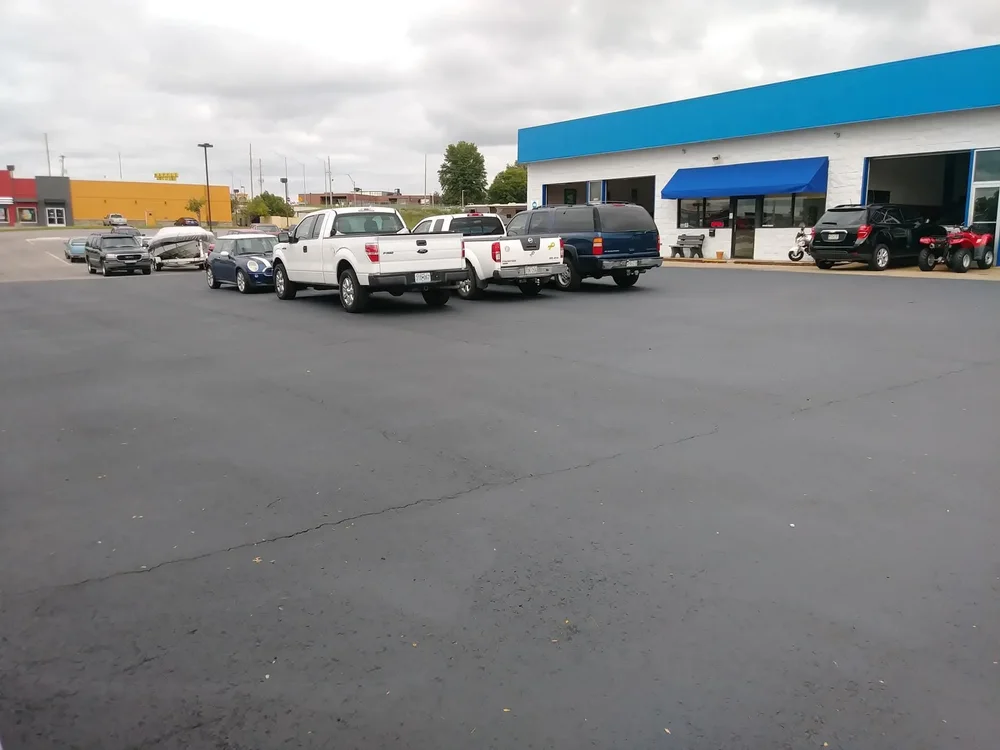 Asphalt Sealcoating